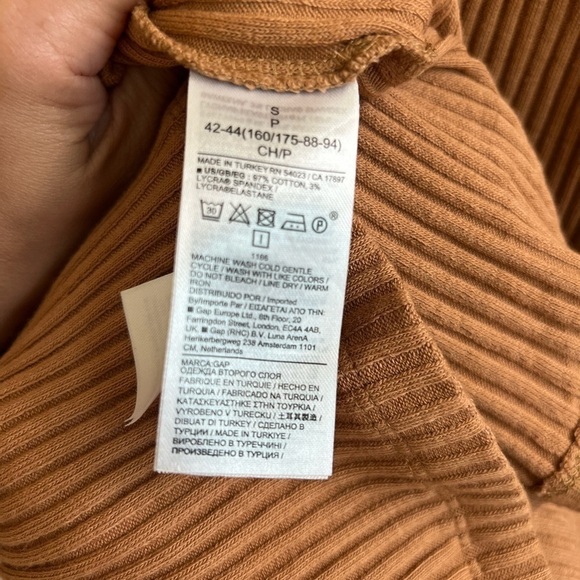 GAP Maternity Dress - Picture 2 of 5